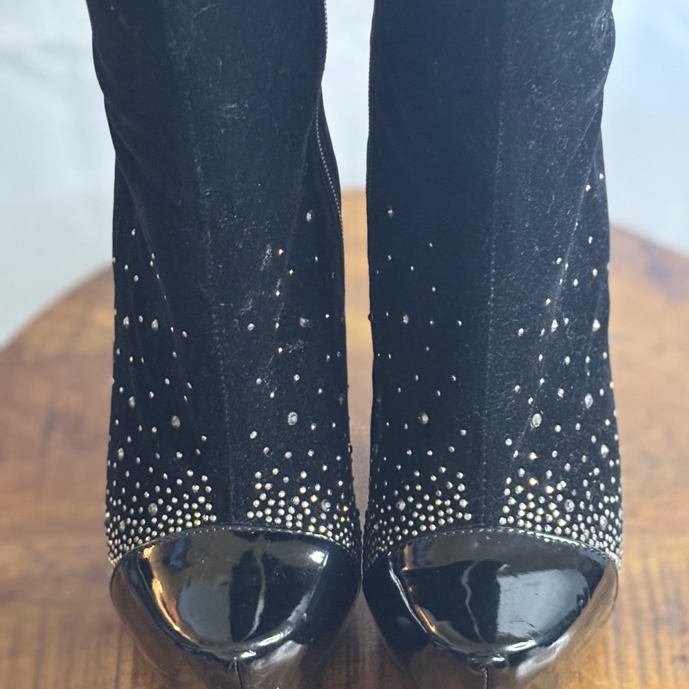 Chic Black Heeled Boots with Rhinestone Accents